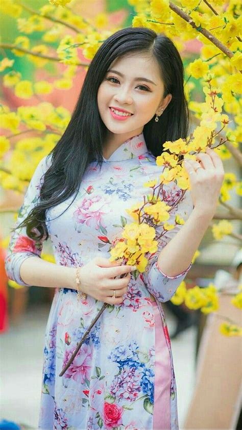 vietnamese traditional dress vietnamese dress traditional dresses ao dai most beautiful