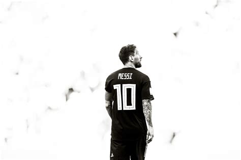 Messi Black And White Wallpapers Wallpaper Cave