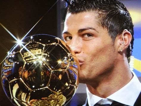 Les Grognards Calcio Pallone Doro A Cristiano Ronaldo