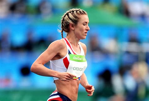 Karoline bjerkeli grøvdal (doğdu 14 haziran 1990) norveçli atlet, uzun mesafe yarışmalarında yarışmaktadır. Karoline Bjerkeli Grøvdal greit videre til 5000 m-finalen - KONDIS - norsk organisasjon for ...