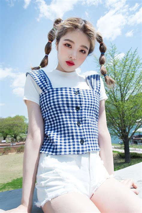 Kfashion And Kpop Crop Top Outfits Cute Korean Outfits Korean Crop Top Outfits