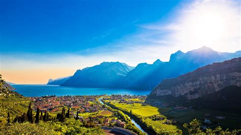 Fond Décran La Nature Paysage Des Nuages Montagnes Des Arbres