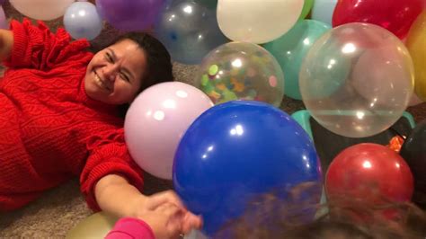 deflating the 100 balloons 🎈 youtube