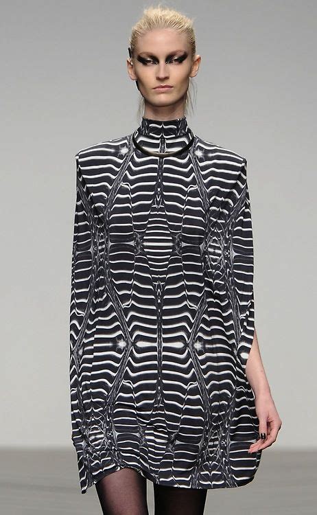 Optical Illusions In The Aw13 Aminakawilmont Fashion Stripes