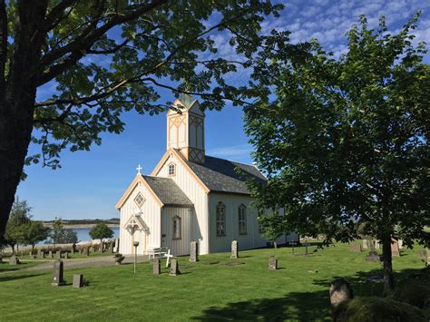 Her finner du informasjon om alt det frivillige som skjer i vevelstad. Vevelstad Kirche - Visthus Rorbucamping