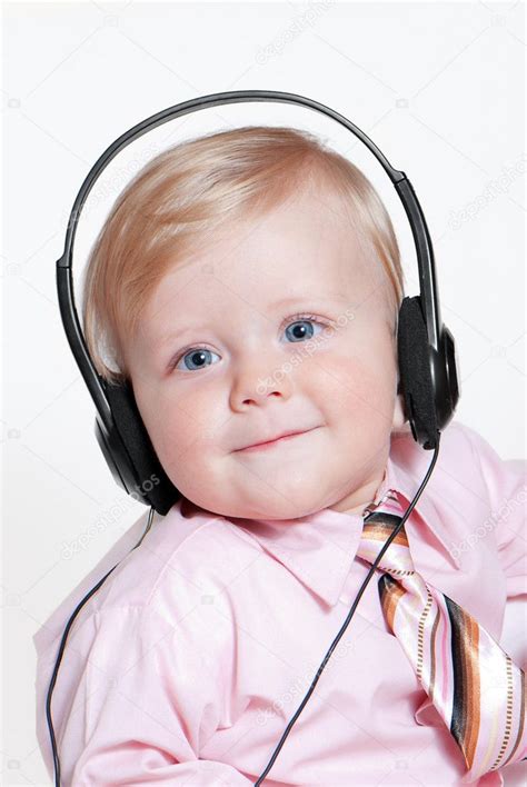 Smiling Baby With Headphones — Stock Photo © Anpet2000 6671602