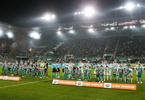 Everything you need to know about the austrian bundesliga match between lask and rapid wien (31 january 2021): LASK-Boss Gruber ätzt gegen Rapid: "Charakter kann man ...