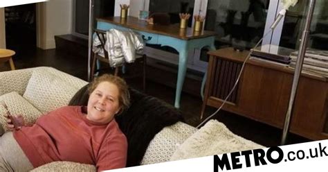 pregnant amy schumer is an absolute trooper as sickness leaves her hooked up to an iv drip
