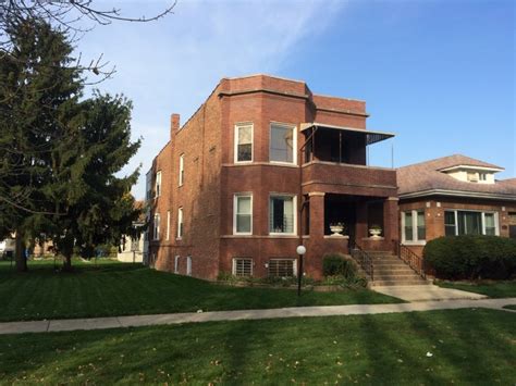 Al Capones First Chicago Home—a Historical Landmark