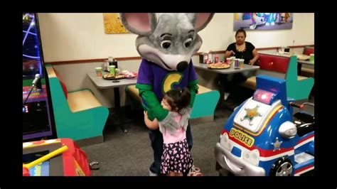 Chuck E Cheese Little Girl Chases Chuck E Cheese To Get A Hug Youtube