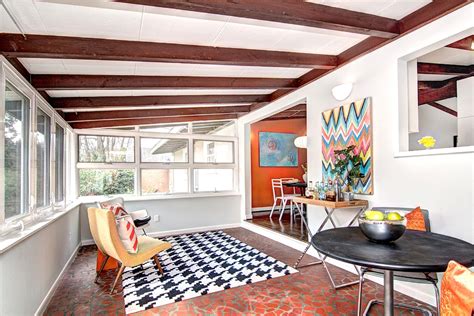 So what were furniture makers creating to fill these incredible minimalist abodes? 16 Breathtaking Mid-Century Modern Sunroom Designs For ...