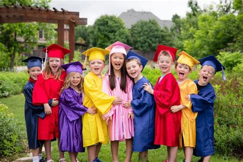 Kindergarten Graduation Photoshoot Ideas For Parents And Photographers