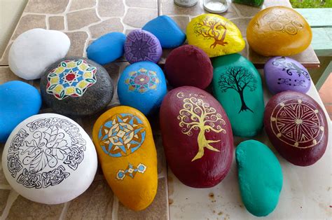 Piedras Pintadas Para Decorar Tu Jardín Painted Stones To Decorate Your Garden Piedras