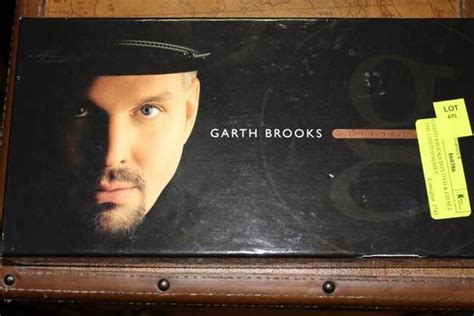 Garth Brooks Box Dvd And Cd Set The Limited Series