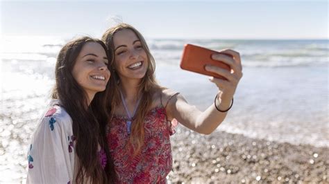 The Selfie Syndrome Unveiling The Phenomenon Of Selfitis