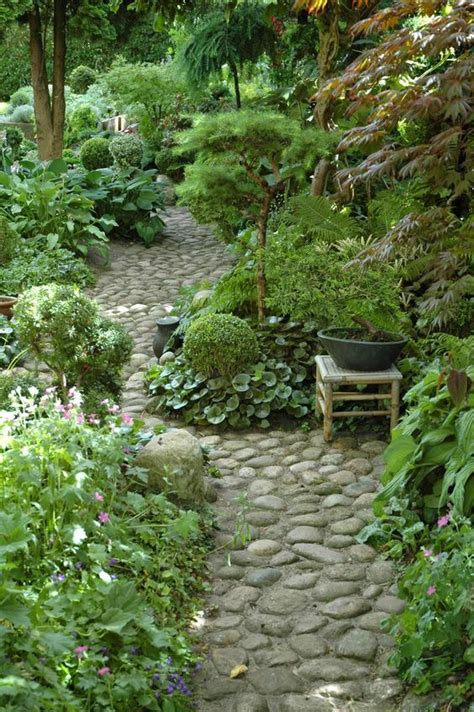 20 Awesome Diy Garden Pathway Ideas