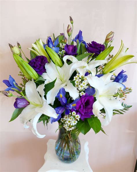 Purple Lily Mix Bouquet In Downey Ca Chitas Floral Designs Fresh