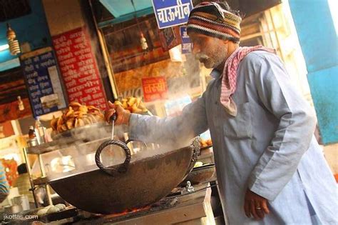 Some Of The Best Places To Eat In Delhi For Foodies In 2021