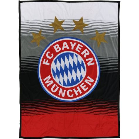 It does not meet the threshold of originality needed for copyright protection, and is therefore in the public domain. FC Bayern Fleecedecke FAN FC Bayern Logo, "Für ...