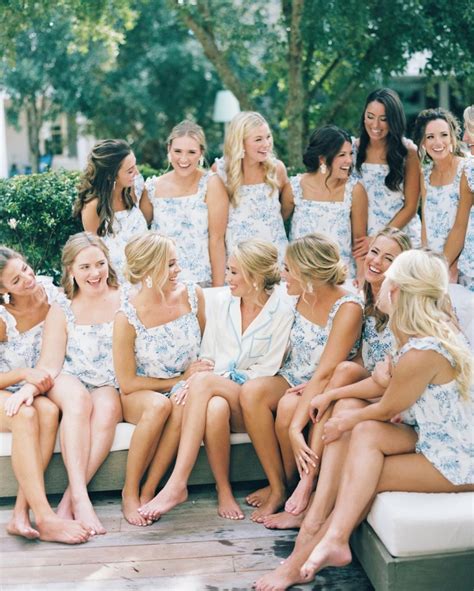 Try These 22 Gorgeous Bride And Bridesmaids Pics Ideas And You Will