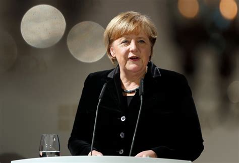 Merkel Se Fractura La Pelvis Tras Accidente En Suiza Grupo Milenio