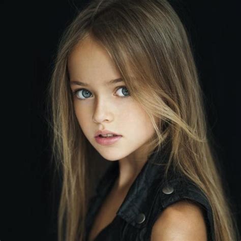 俄罗斯9岁模特有250万粉丝，“出名要趁早”真的好吗？澎湃国际澎湃新闻 The Paper
