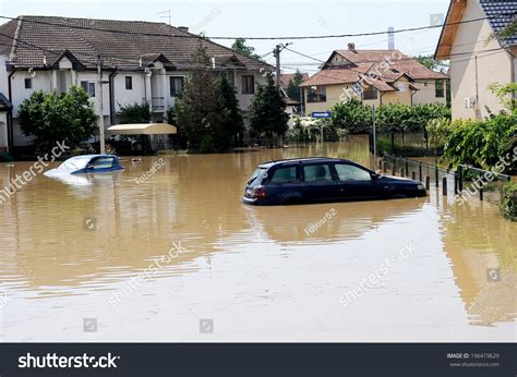 Serbia Obrenovac May 21 House And Street In Obrenovac Under Water