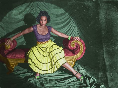 None other than angela bassett, who will surely outlive us all. 'American Horror Story: Freak Show' Season 4, Episode 1 ...
