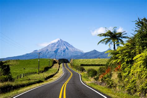 Scenic View Of Mount Taranaki In New Zealand Bröllopsmagasinet