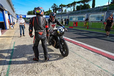 Moto Guzzi Fast Endurance European Cup 2021 Podio Sanción Y