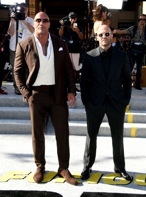 Recordemos que la vacuna de johnson & johnson está centrada en la misma proteína que la de pfizer y moderna, la cual obtuvo el 95% de eficacia contra el coronavirus, lo que supone buenos presagios. Dwayne Johnson and His Mom at Hobbs and Shaw LA Premiere ...