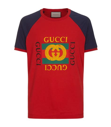 Gucci has become an iconic italian fashion house since founded by guccio gucci in 1921, catering in clothes, shoes and accessories for men, women and kids. Lyst - Gucci Logo Modern Future Motif T-shirt in Red for Men