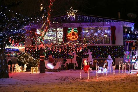 Santa wishes you a merry christmas. VIDEO: Kelowna's Candy Cane Lane lights up for Christmas 2020