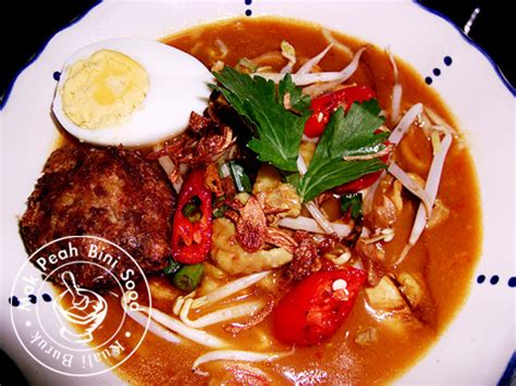 Mi rebus atau mee rebus adalah sebuah hidangan mi yang masyhur di indonesia, malaysia, dan singapura. Kuali Buruk: Mee Rebus Simple