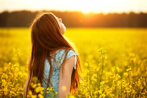 Do These 15 Things To Become A Happier Person In 2016 Simplemost