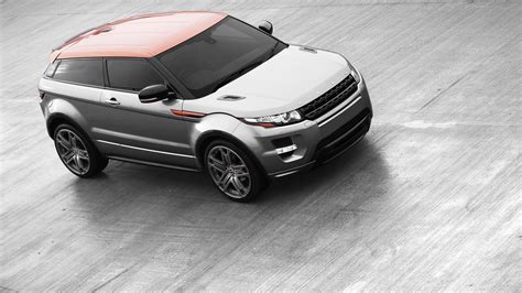 A Kahn Design Adds Bespoke Touch To Range Rover Evoque