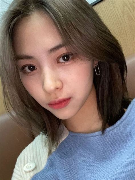 Ryujin Daily On Twitter Short Hair Styles Korean Short Hair Itzy