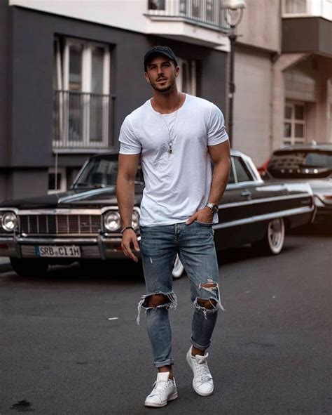 53 Best Streetwear Outfits For Men And Women In 2022 Mens Casual