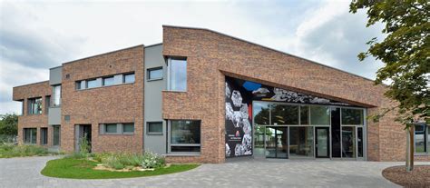 Antonius (statue in einer aedikula). Antonius-von-Padua-Schule bekommt Inklusionspreis ...