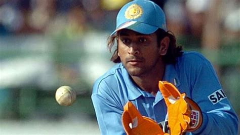 Ms Dhoni 16 Years Ago Watch What Happened On His Debut For Indian