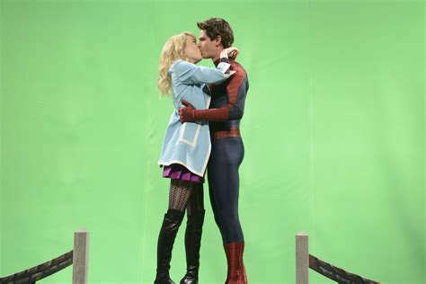 Spiderman Gwen Stacy Kiss