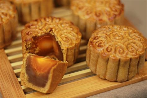 Traditional Mooncakes 月饼 Thezonghan