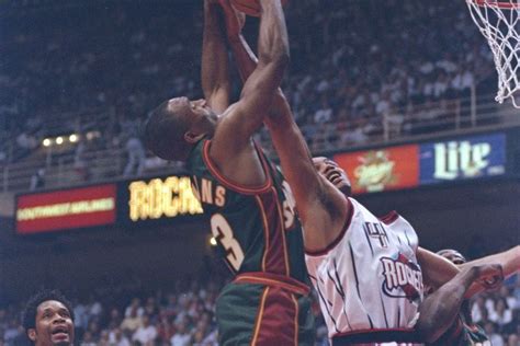 Charles wade barkley is an american retired professional basketball player who is currently an he would play for three more seasons for the suns before he was traded to houston rockets in 1996. Top 10 Houston Rockets Trades of All-Time: #6 - Charles ...