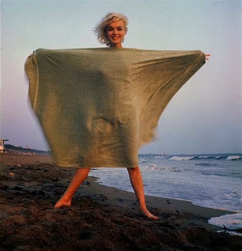 The Pictures From Marilyn Monroes Last Ever Photoshoot Starts At