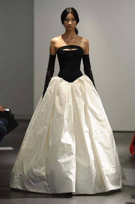 The Best Vera Wang Wedding Gowns Of All Time Stylecaster