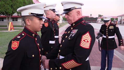 Us Marine Corps Officer Dress Blues