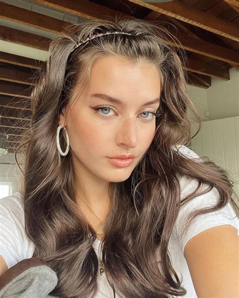 Picture Of Jessica Clements