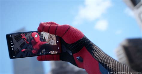 Spider Man Far From Home Spoiler Stills Show Spidey Swinging Through Nyc A Deleted Scene And More