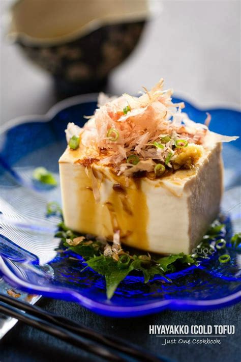Hiyayako (冷奴 cold tofu) is a traditional japanese dish that is usually served during the summer time. Japanese Chilled Tofu (Hiyayakko Recipe) 冷奴 • Just One ...