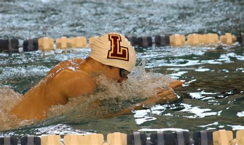 Loyola Swimming Teams Make A Splash At Conference Championship The Maroon